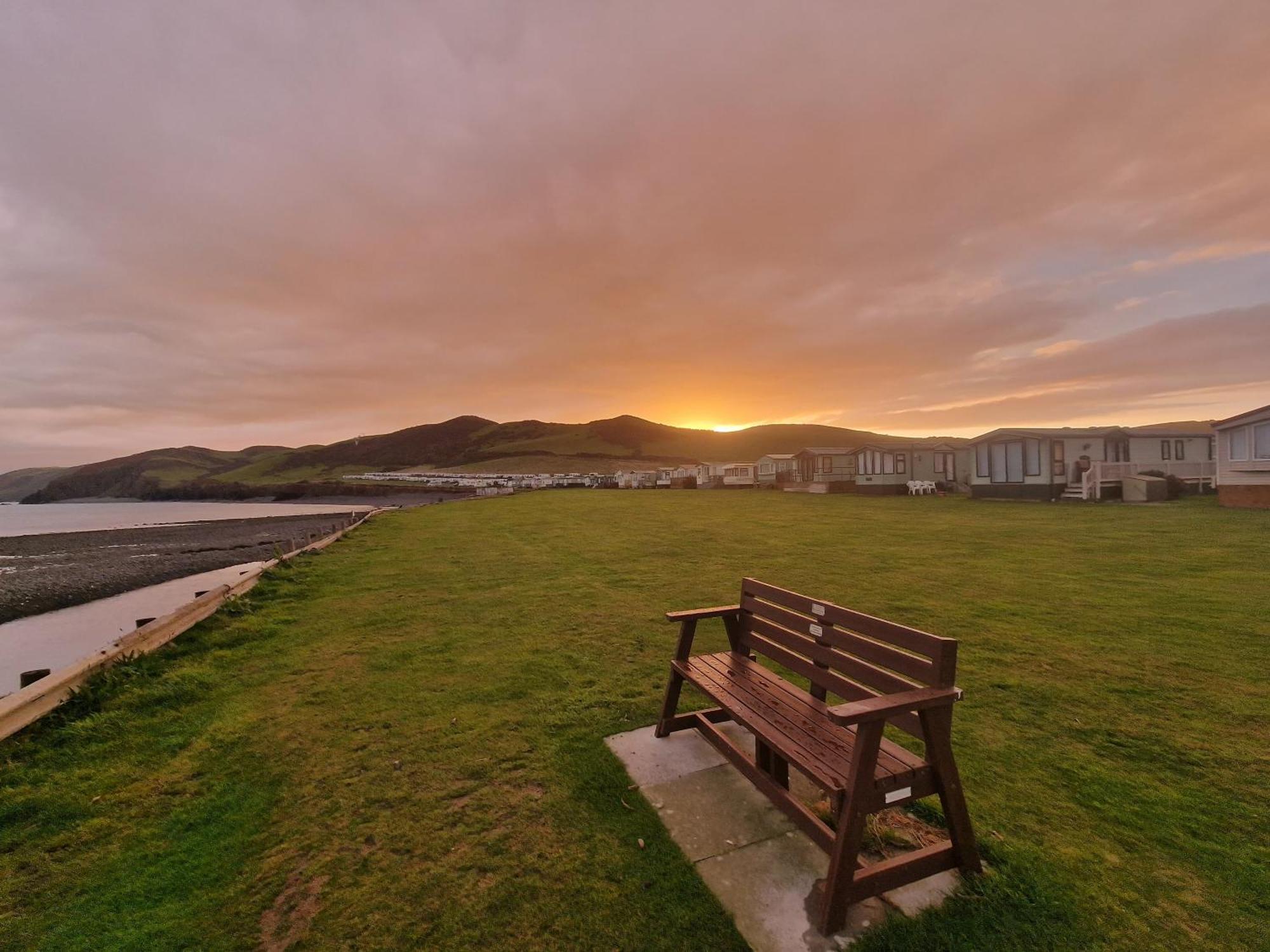 Hotel Bayview At Pengarreg Llanrhystyd Exteriér fotografie